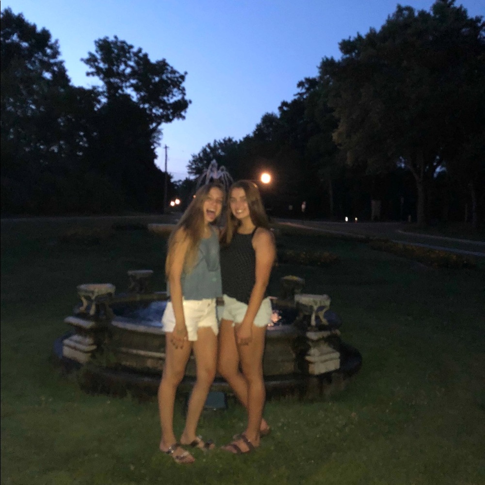 Meet your Posher, Maddie